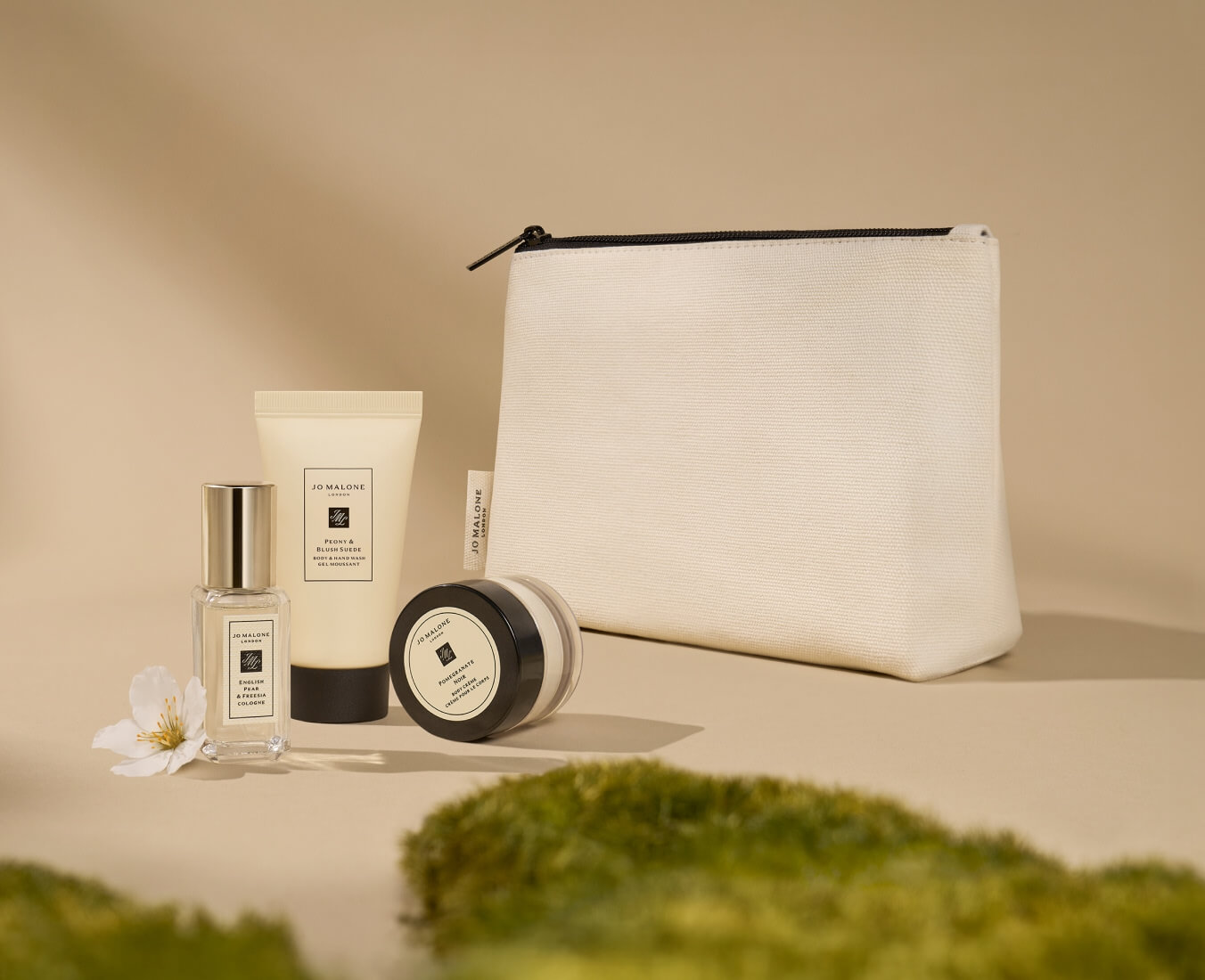 Jo Malone London | Complimentary Candle worth £56 when you spend £200, one item to be from the Home collection. 