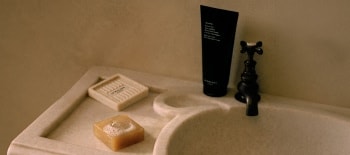 Complimentary Blackberry & Bay Body & Hand Wash 250ml when you spend £140